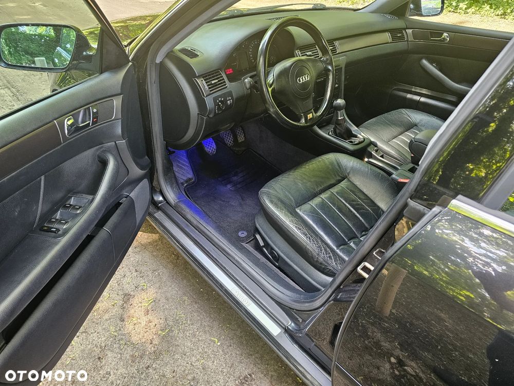 Audi A6 Limousine 2.8 - 12