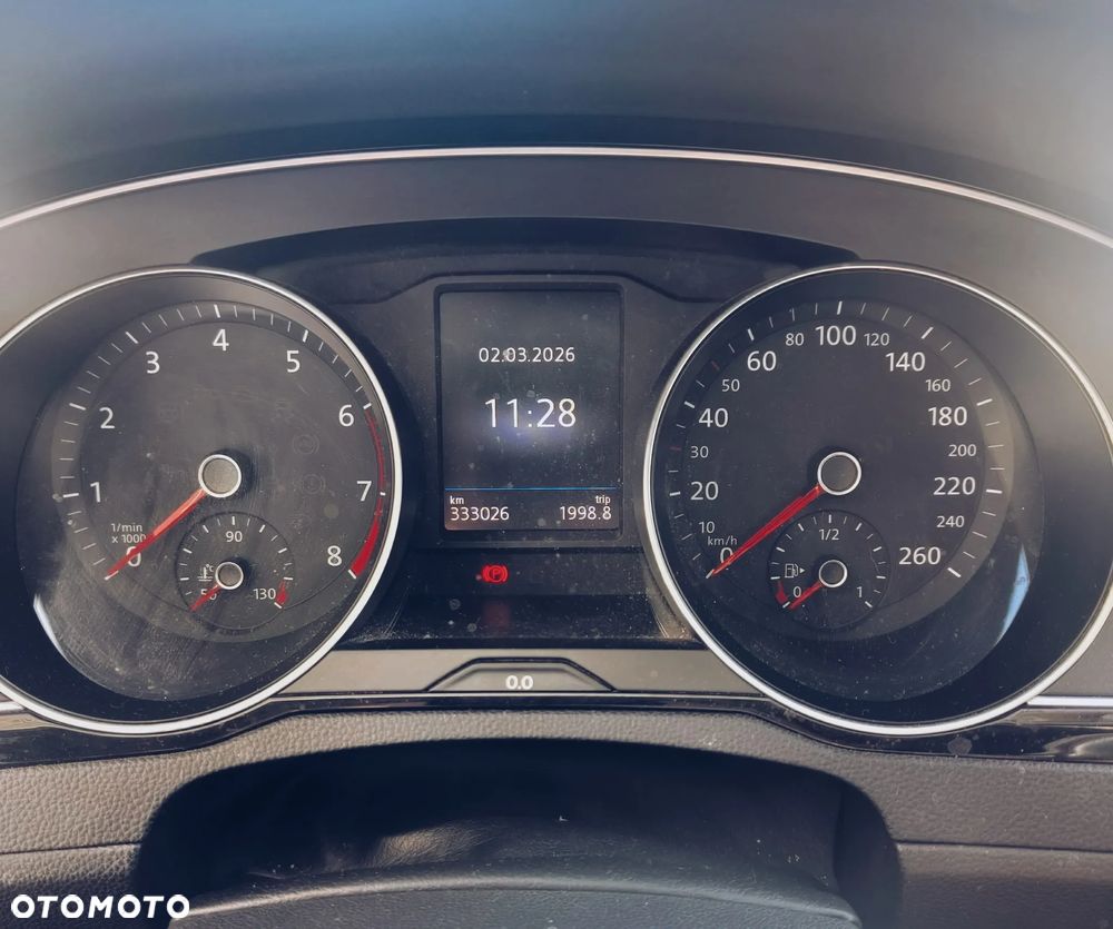 Volkswagen Passat - 9