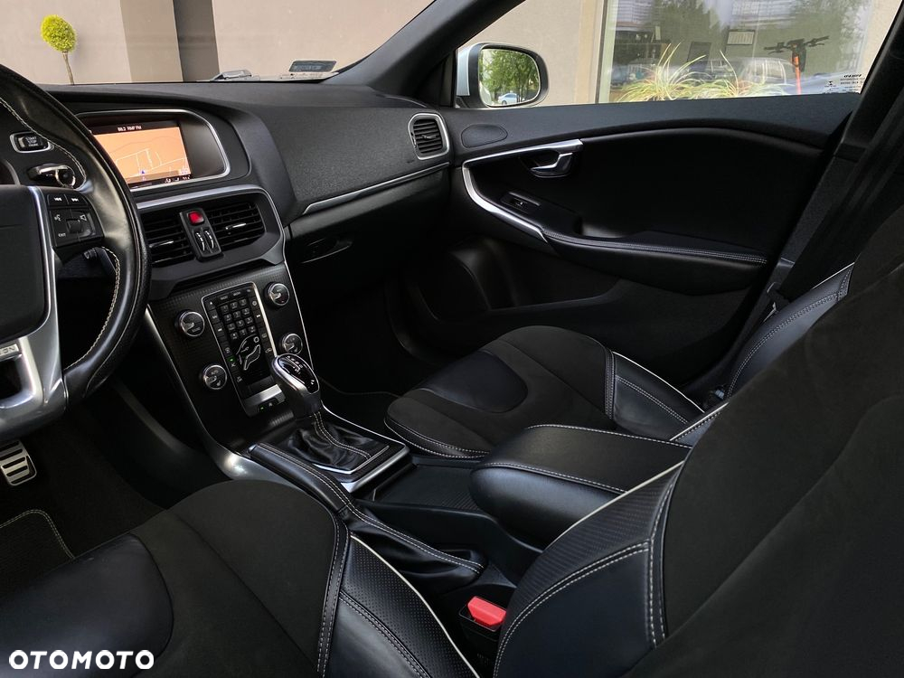 Volvo V40 T4 Drive-E R-Design Momentum - 28