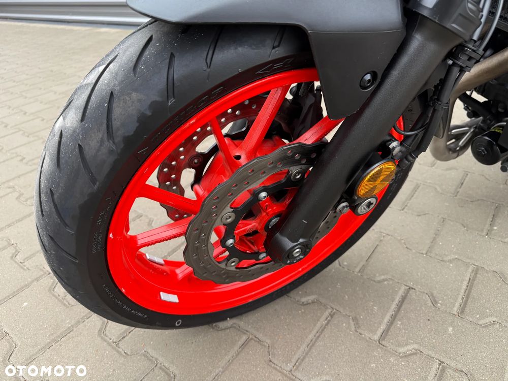 Yamaha MT - 33