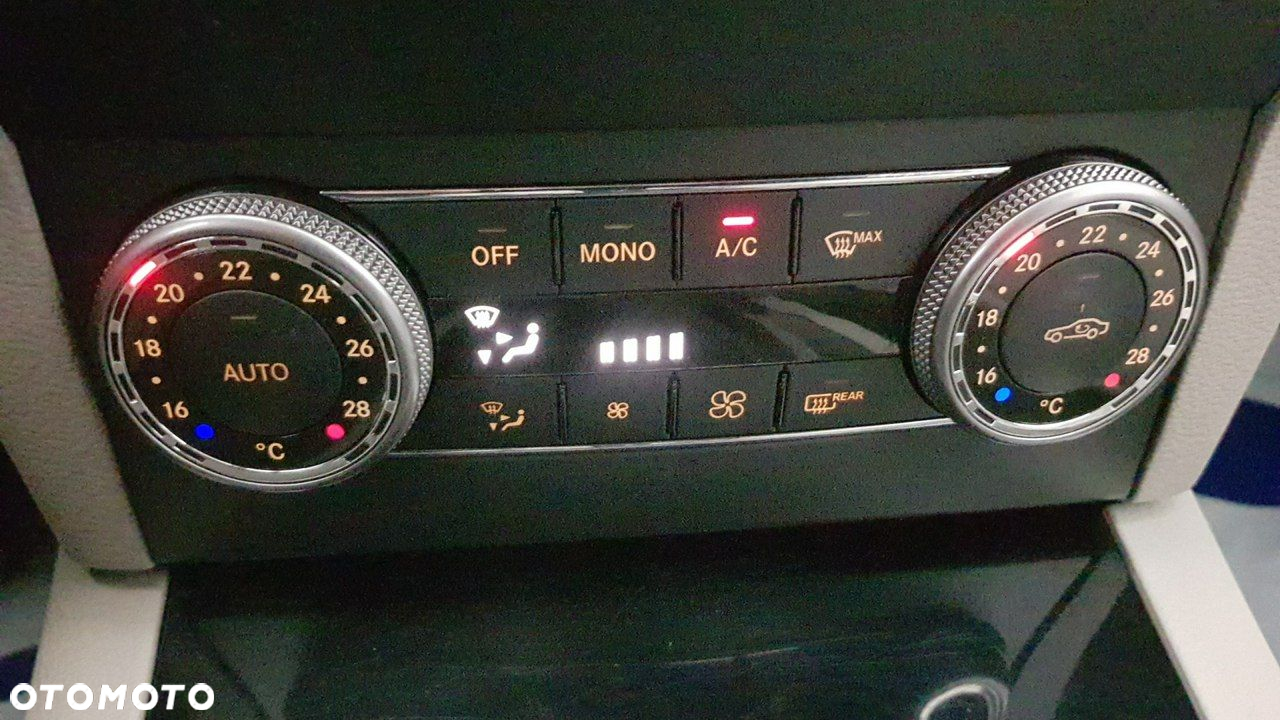Mercedes-Benz GLK - 31