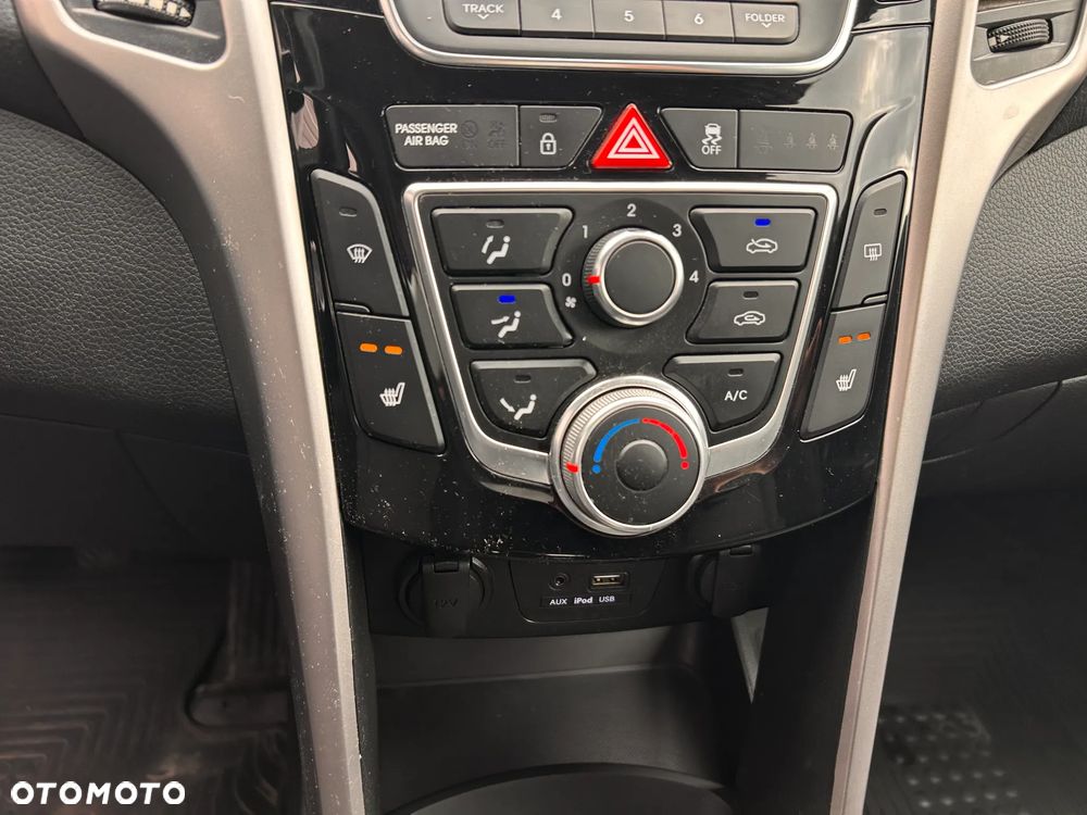 Hyundai i30 - 30