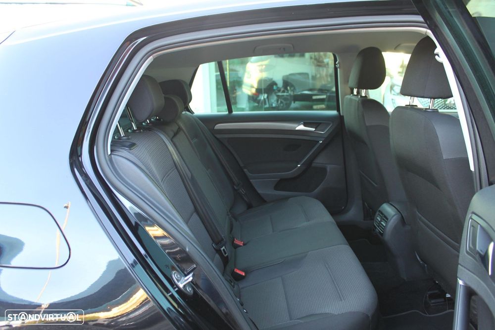 VW e-Golf AC/DC - 19