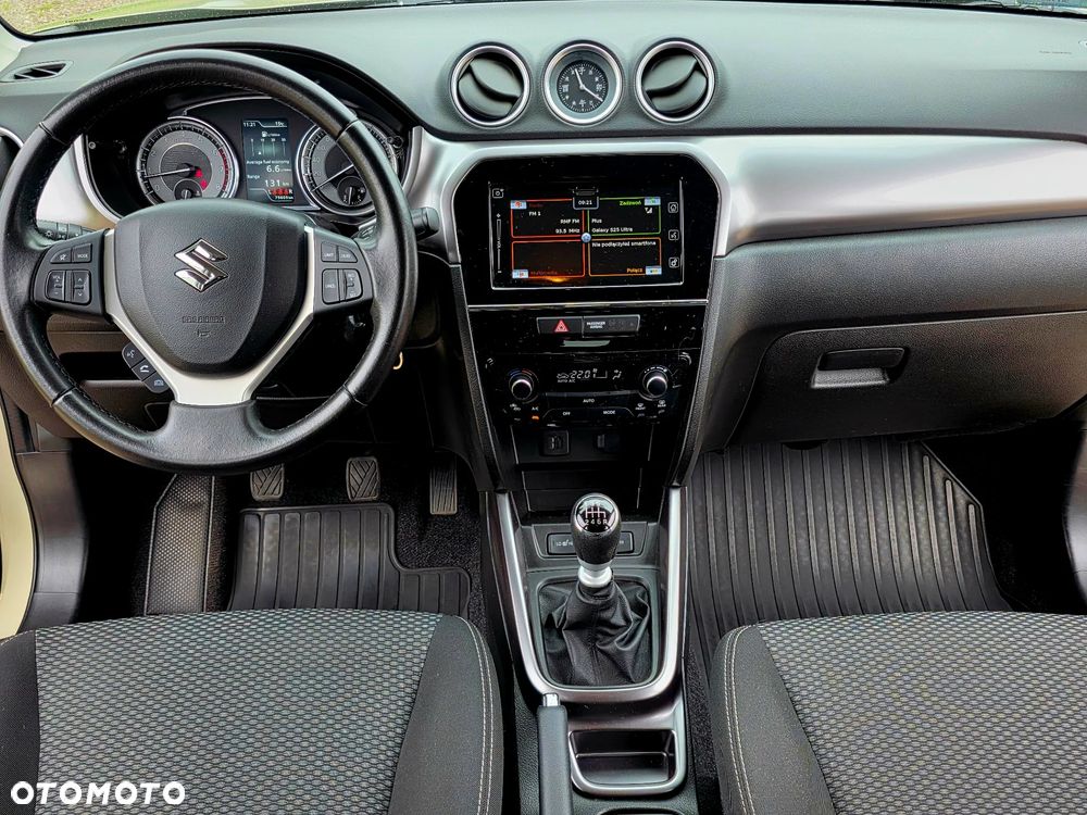 Suzuki Vitara 1.4 Boosterjet Premium 2WD - 17