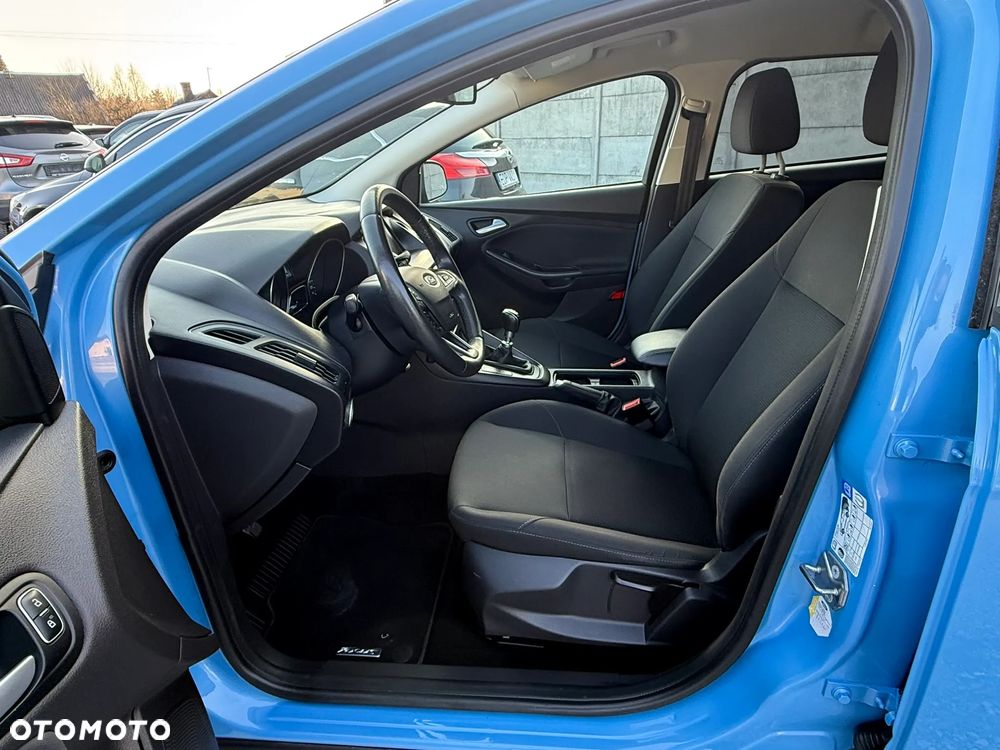 Ford Focus - 25