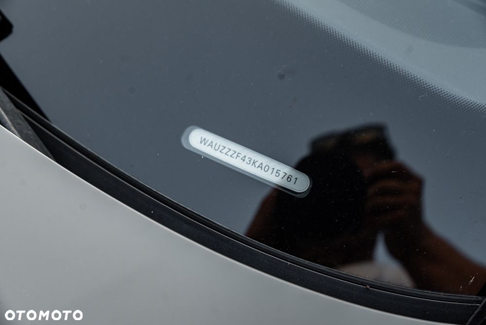 Audi A4 Avant 40 TDI S tronic sport - 40