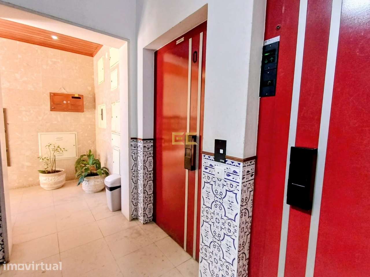 Apartamento T3, com garagem, para venda no Alto do Forno- Figueira da - Grande imagem: 4/35