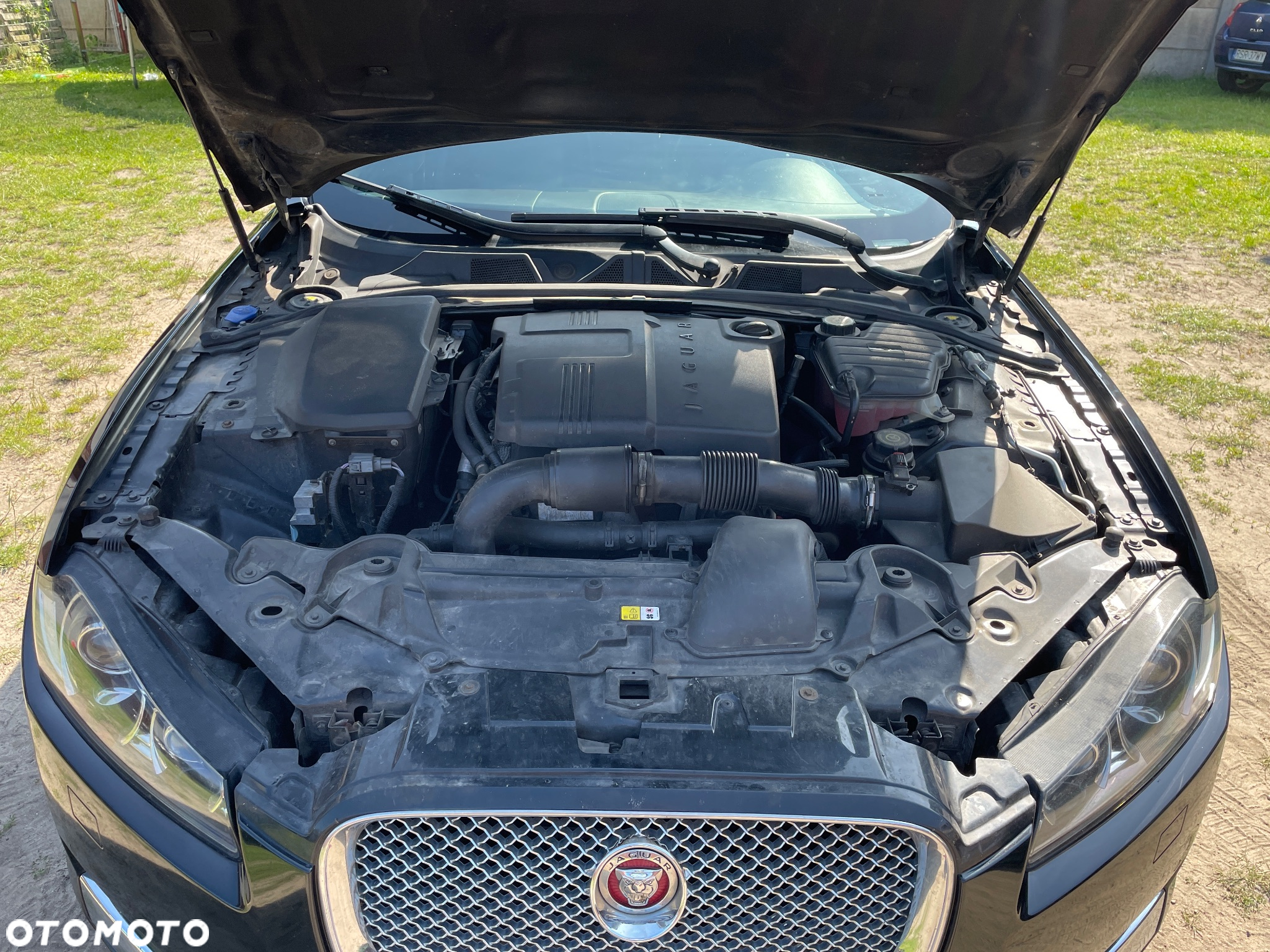 Jaguar XF 2.2 D Luxury - 12