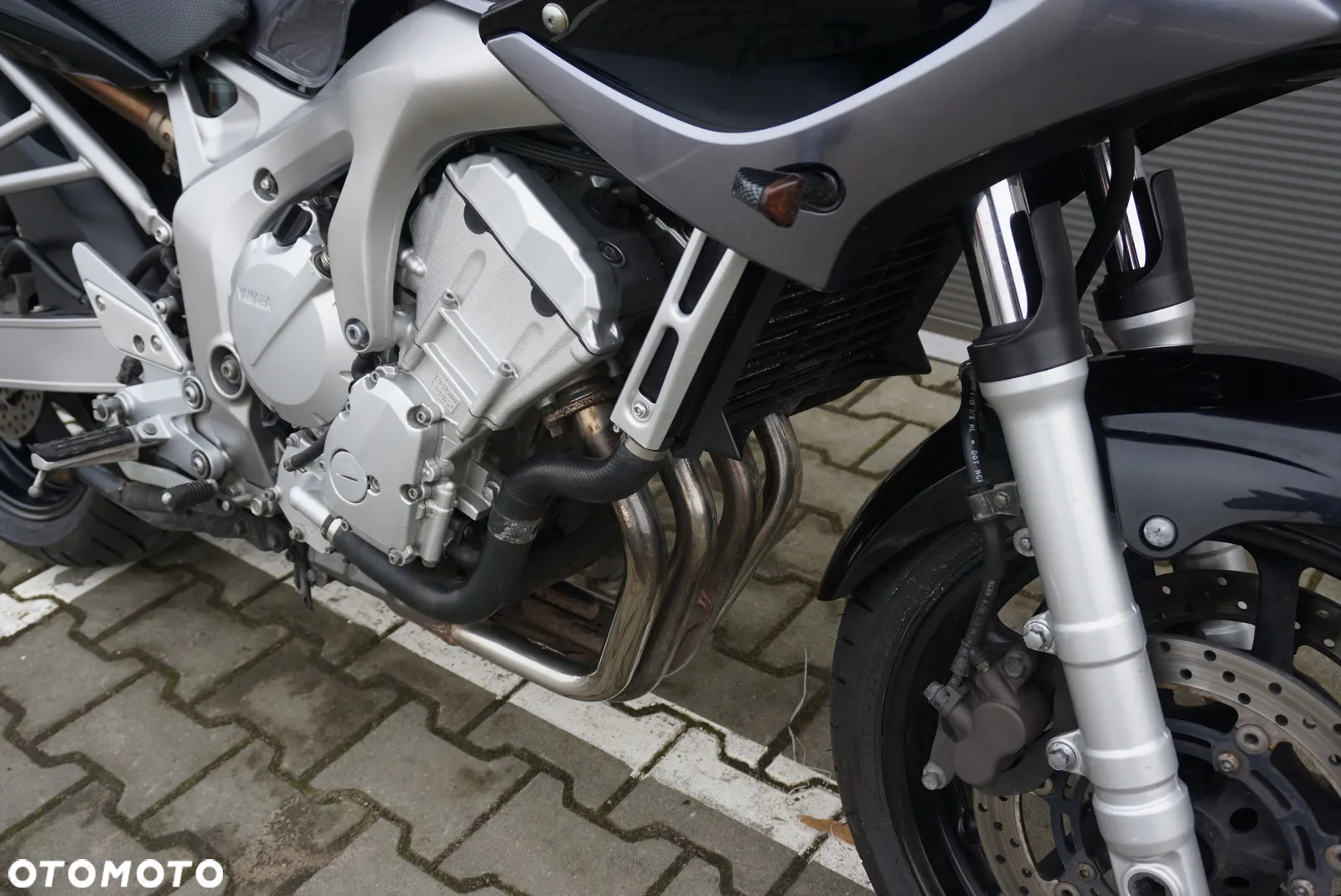 Yamaha FZ - 11