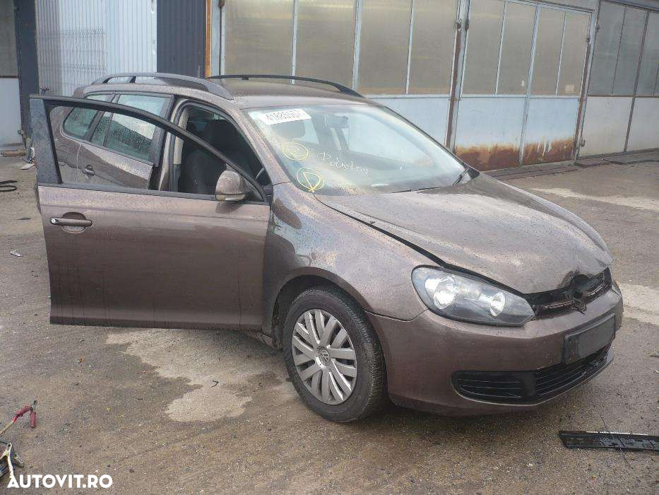 Dezmembrez Volkswagen VW Golf 6 1.6TDI Maro - 6