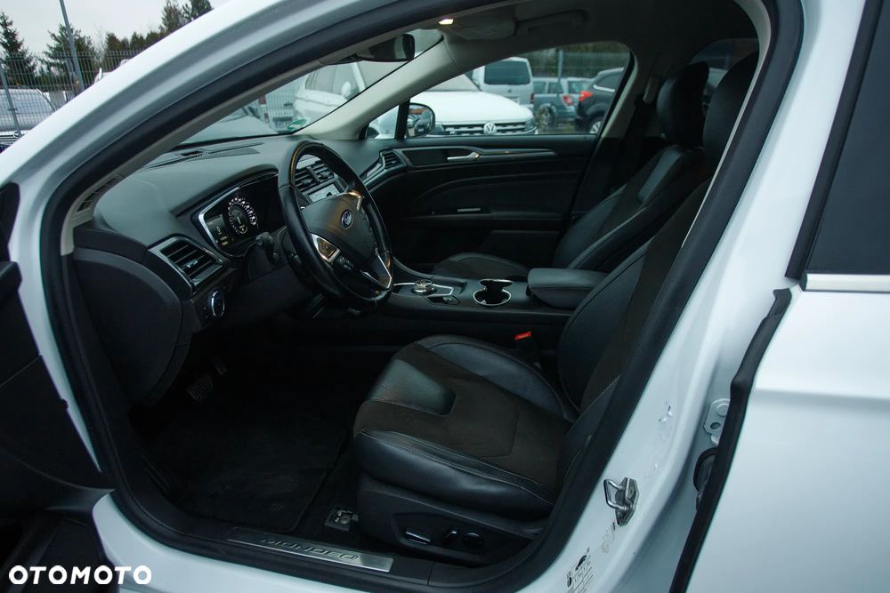 Ford Mondeo 2.0 EcoBlue Titanium - 16