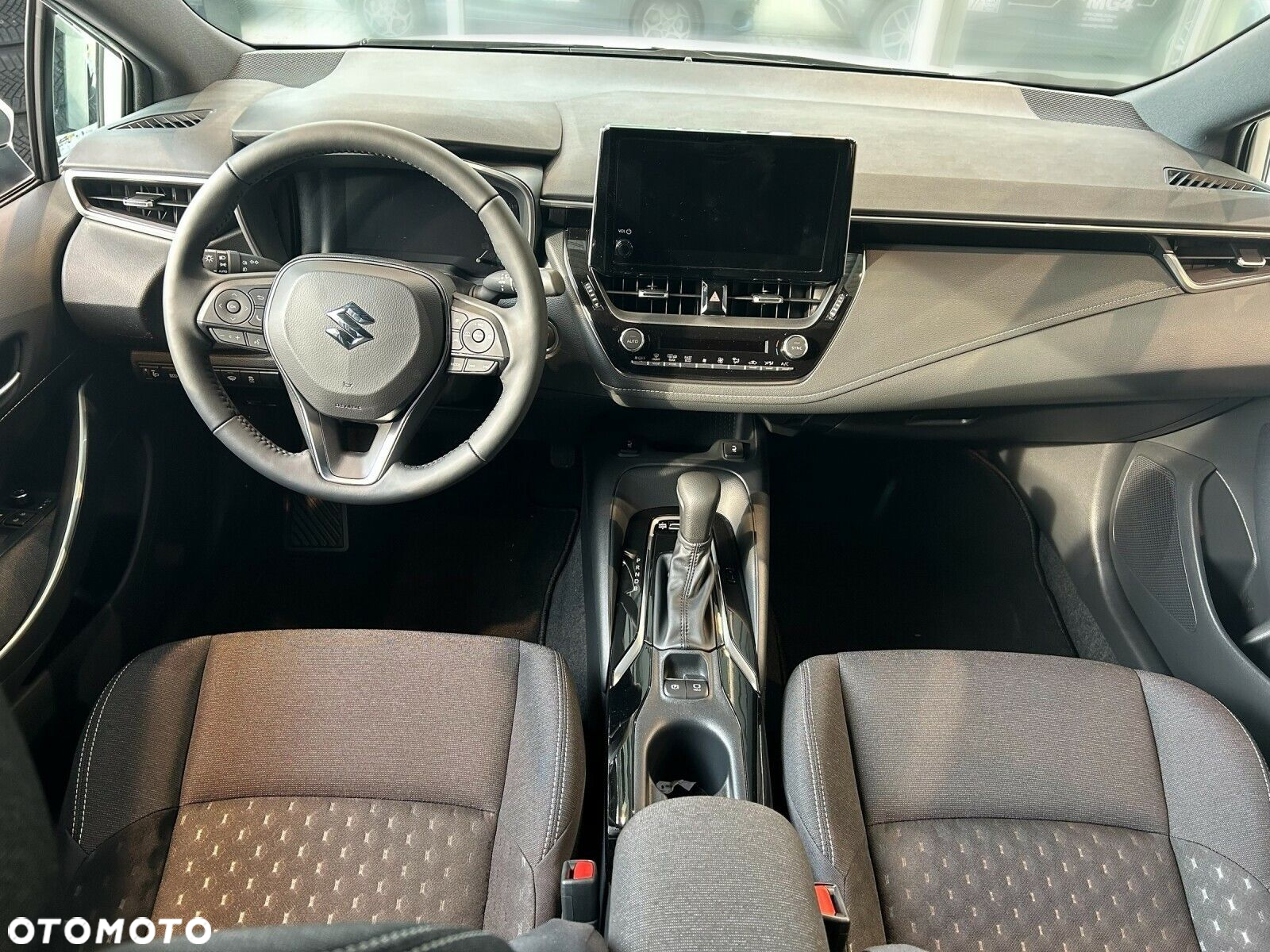 Suzuki Swace - 11