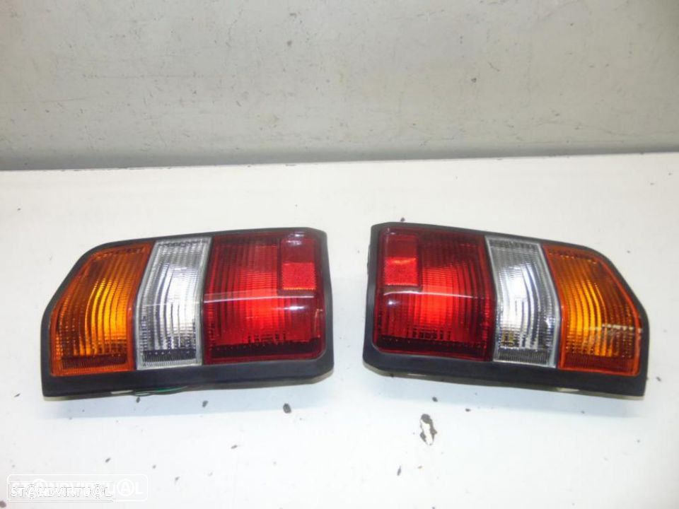Mitsubishi L300 farolins de trás - 1