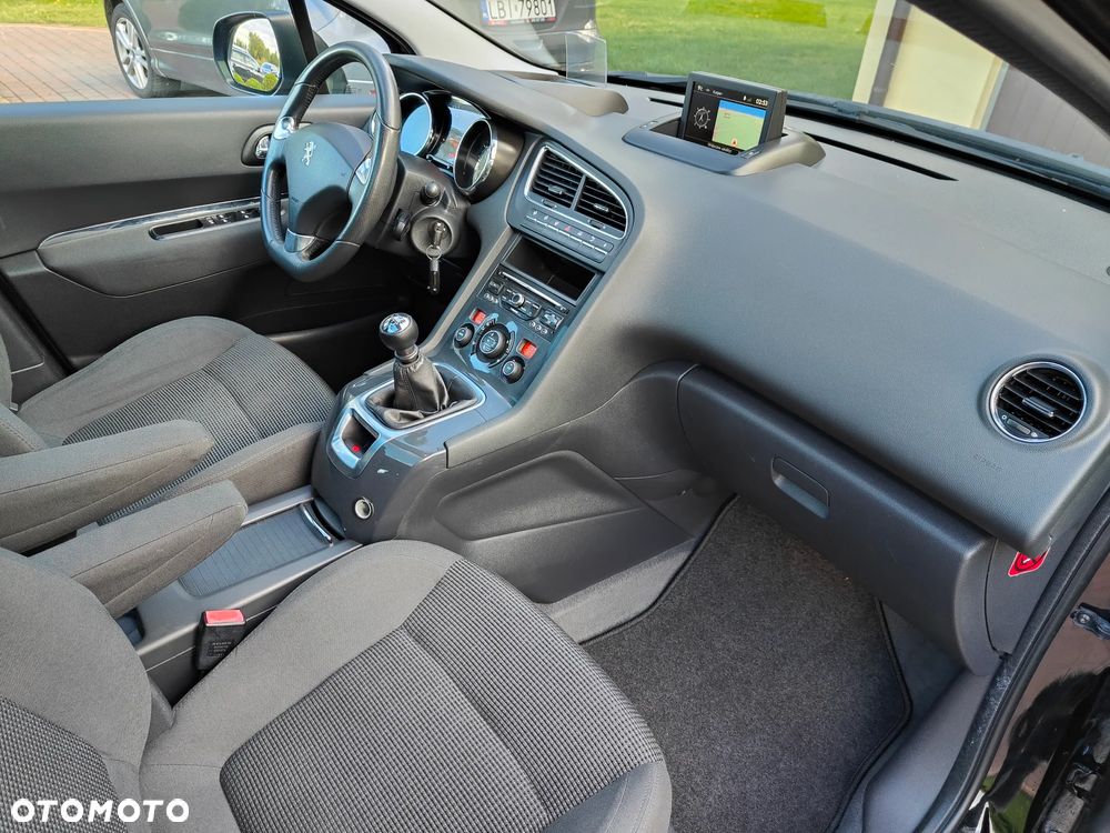 Peugeot 5008 2.0 HDi Allure 7os - 16