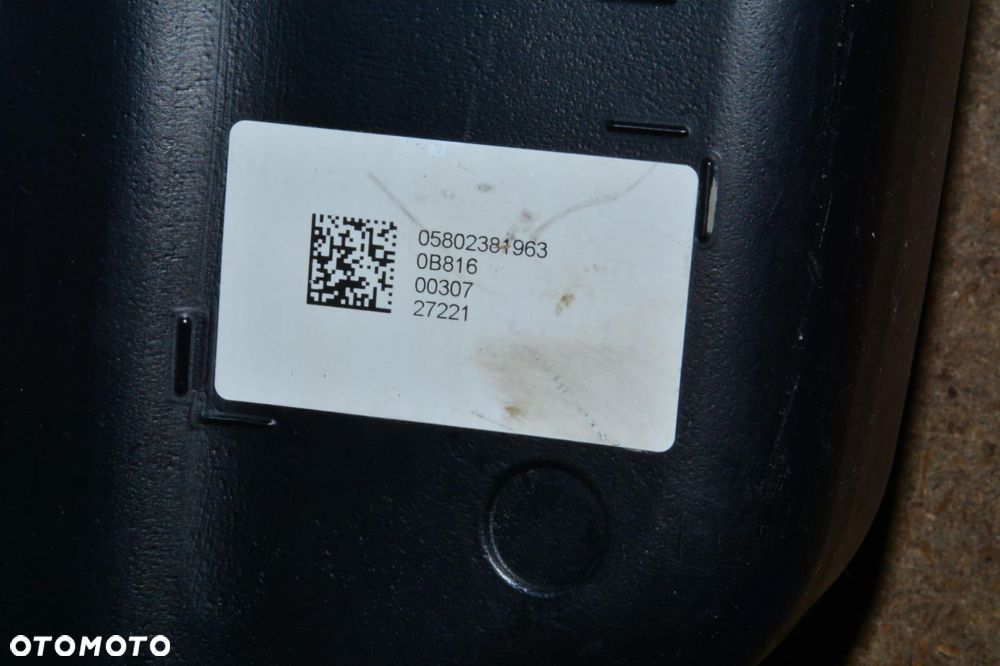 5802381963 Iveco Daily 2019 zbiornik AdBlue - 3