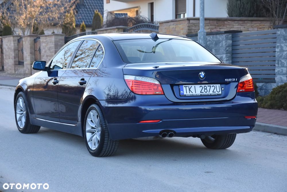 BMW Seria 5 523i Edition Exclusive - 8