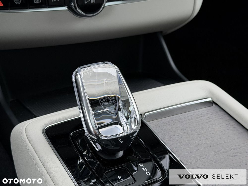 Volvo XC 90 - 30