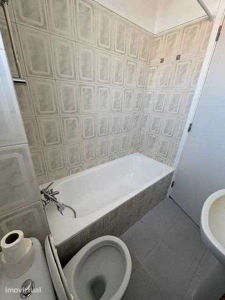 Apartamento T2 para arrendamento - Grande imagem: 4/12