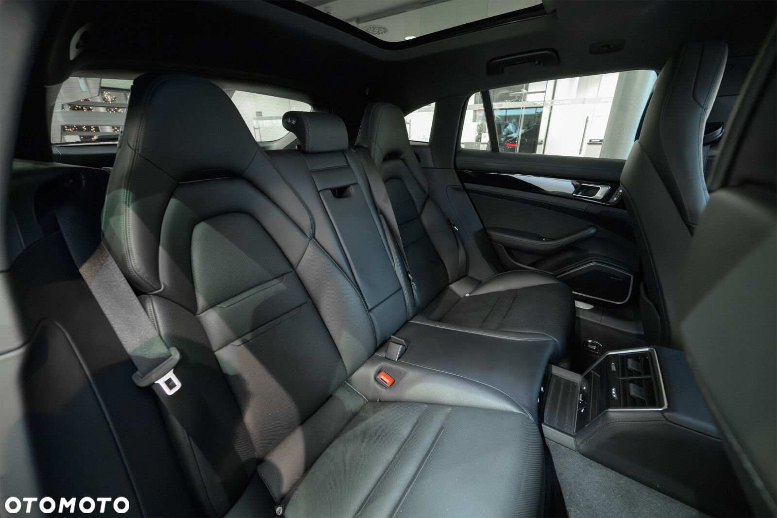 Porsche Panamera - 15