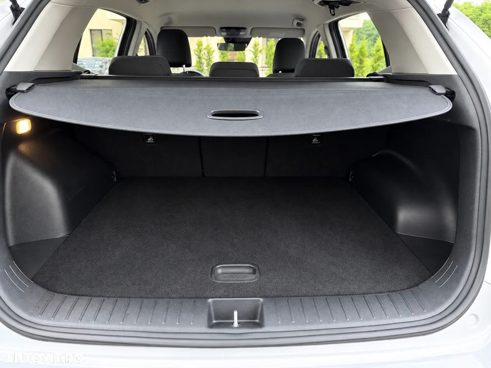 Kia Sportage 1.6 T-GDI HEV 6AT 4x2 Business Line - 18