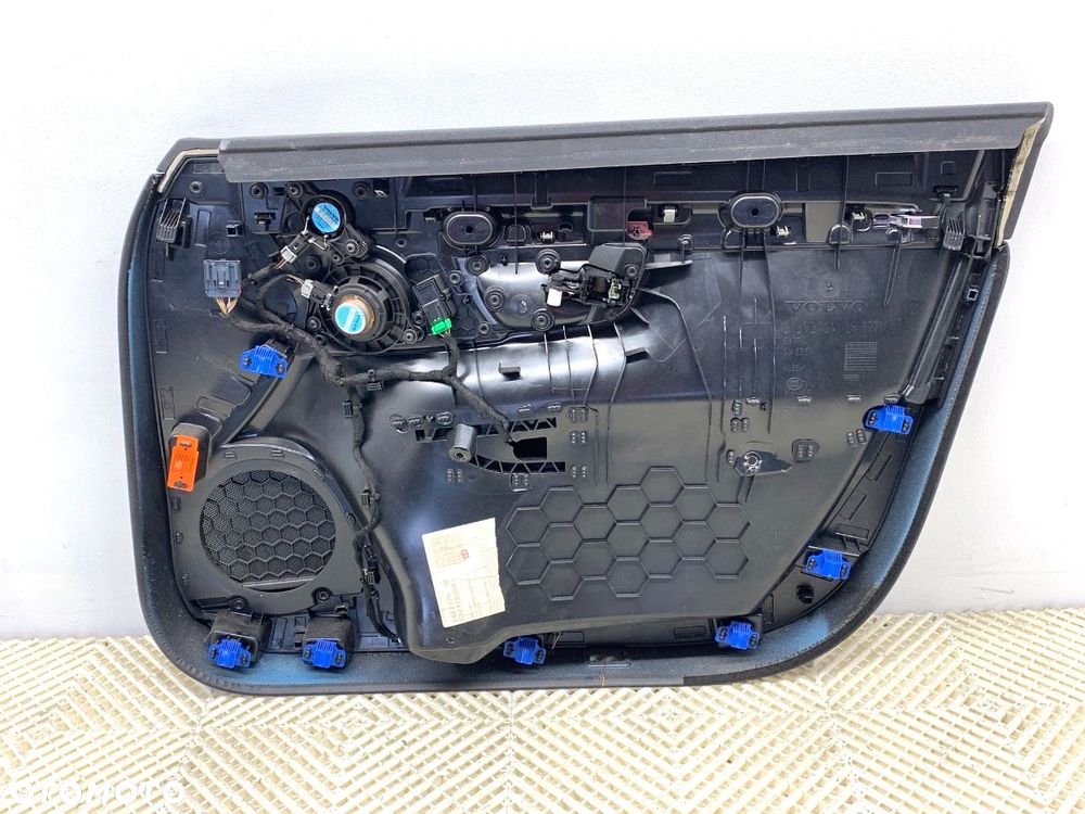 BOCZEK DRZWI LEWY PRZÓD  VOLVO V90 II Kombi (235, 236) 2016 - 2022 D3 110 kW [150 KM] olej - 3