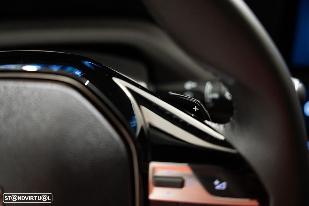 Peugeot 408 1.2 Hybrid Allure e-DCS6 - 28