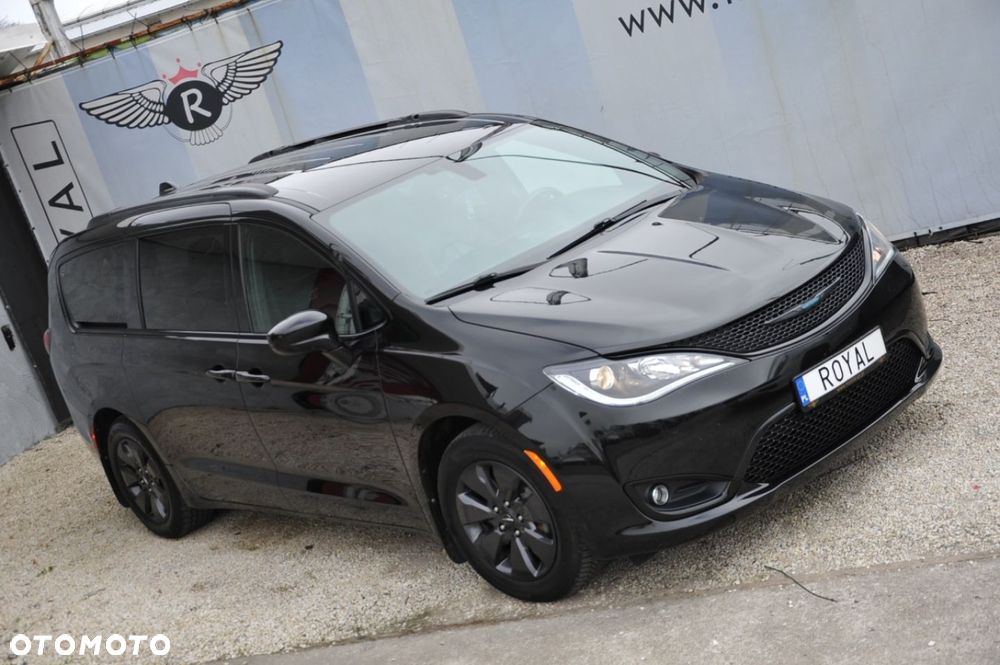 Chrysler Pacifica - 9