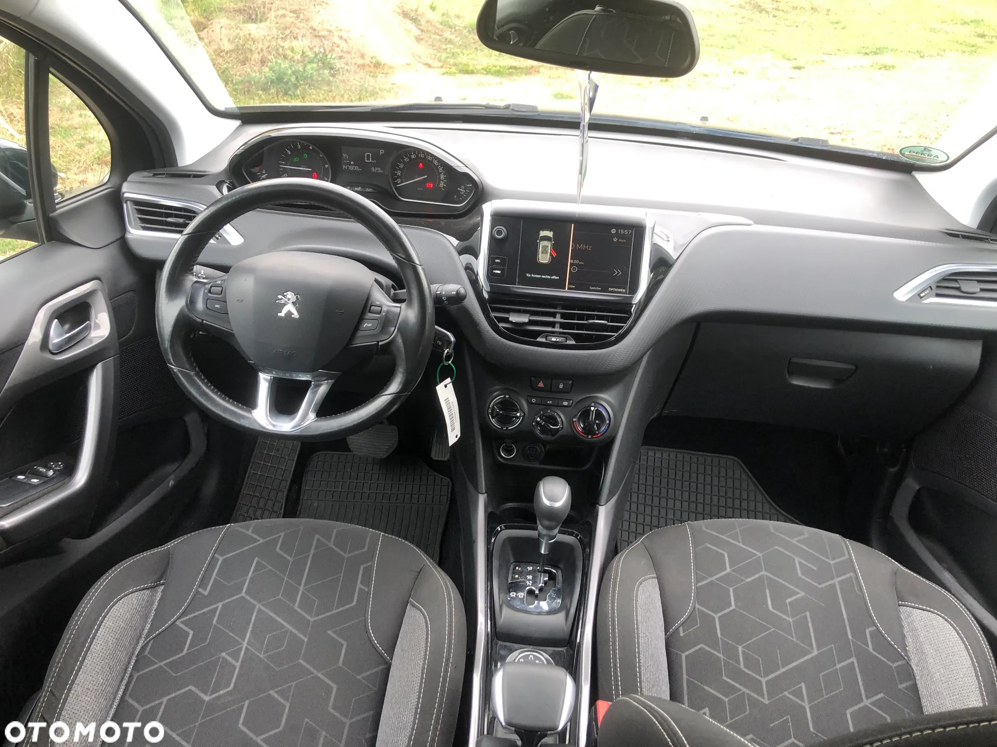 Peugeot 2008 1.2 Pure Tech Allure S&S EAT6 - 12