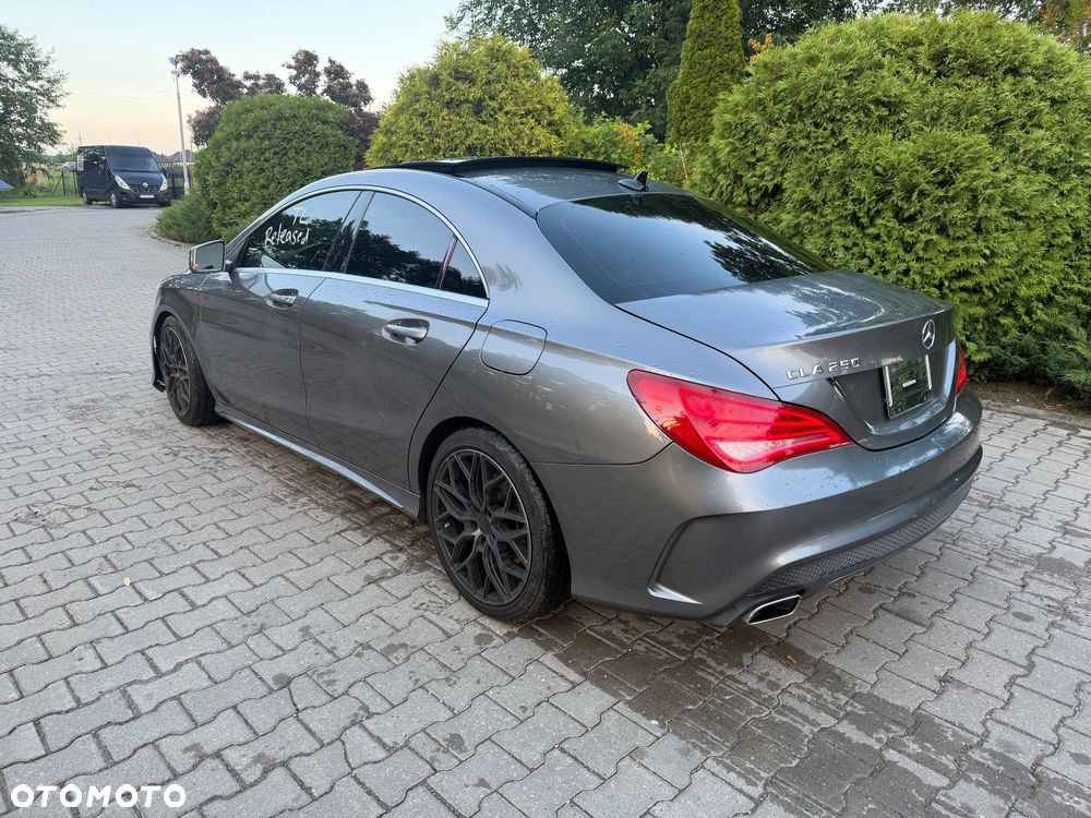 Mercedes-Benz CLA 250 7G-DCT AMG Line - 4