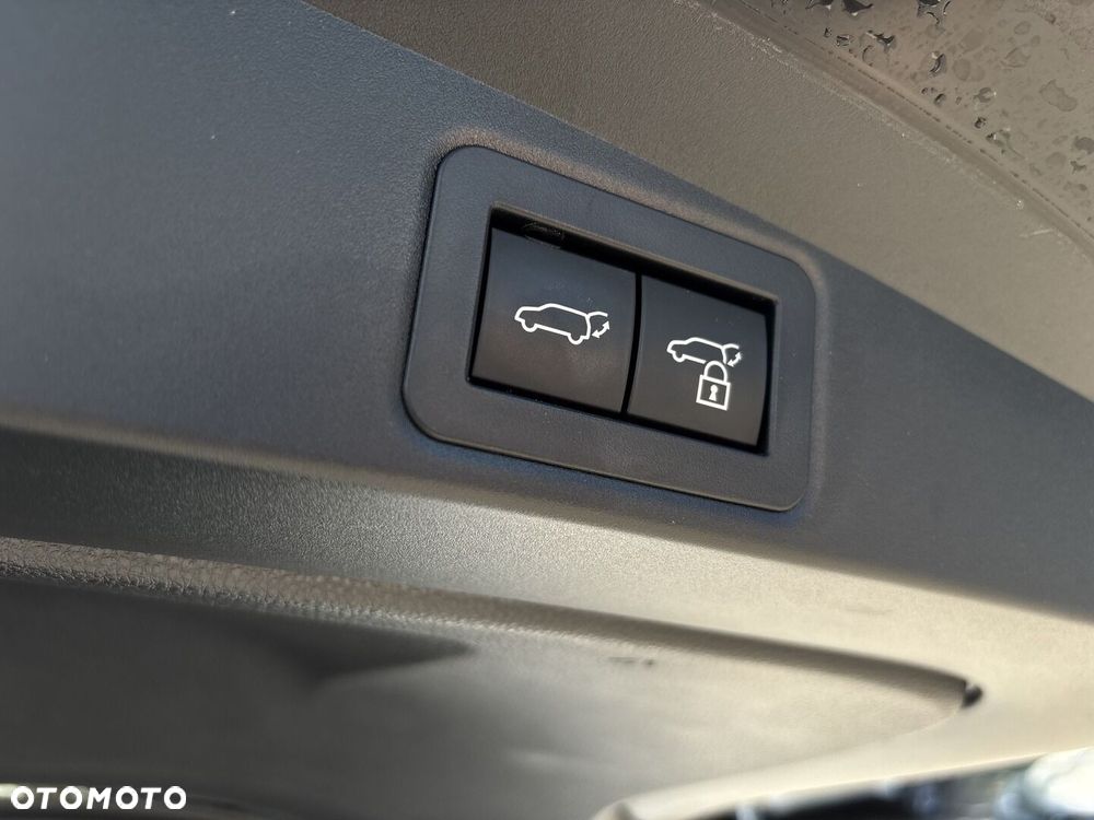 Toyota Corolla 1.8 Hybrid Style - 32
