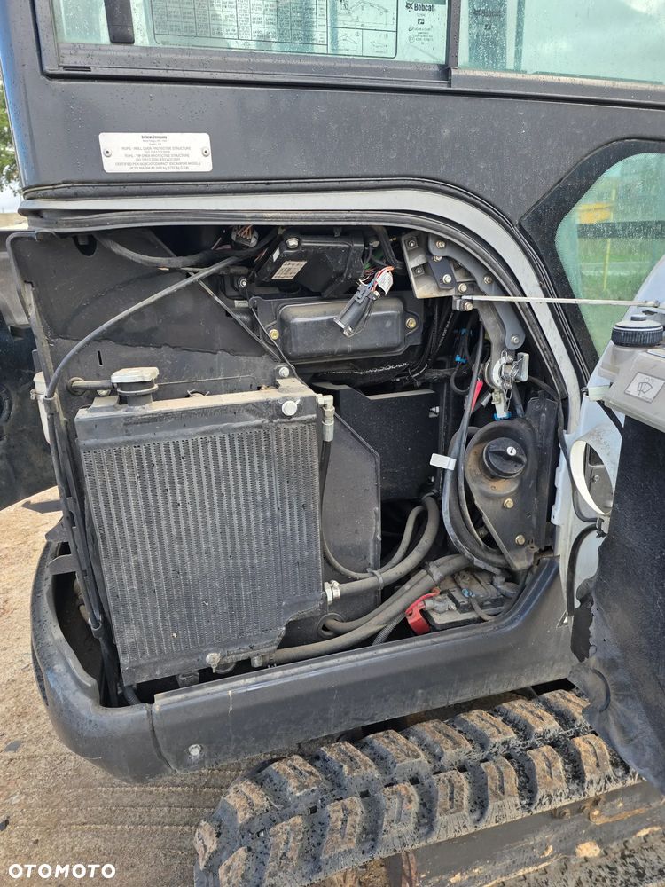Bobcat E19 - 12