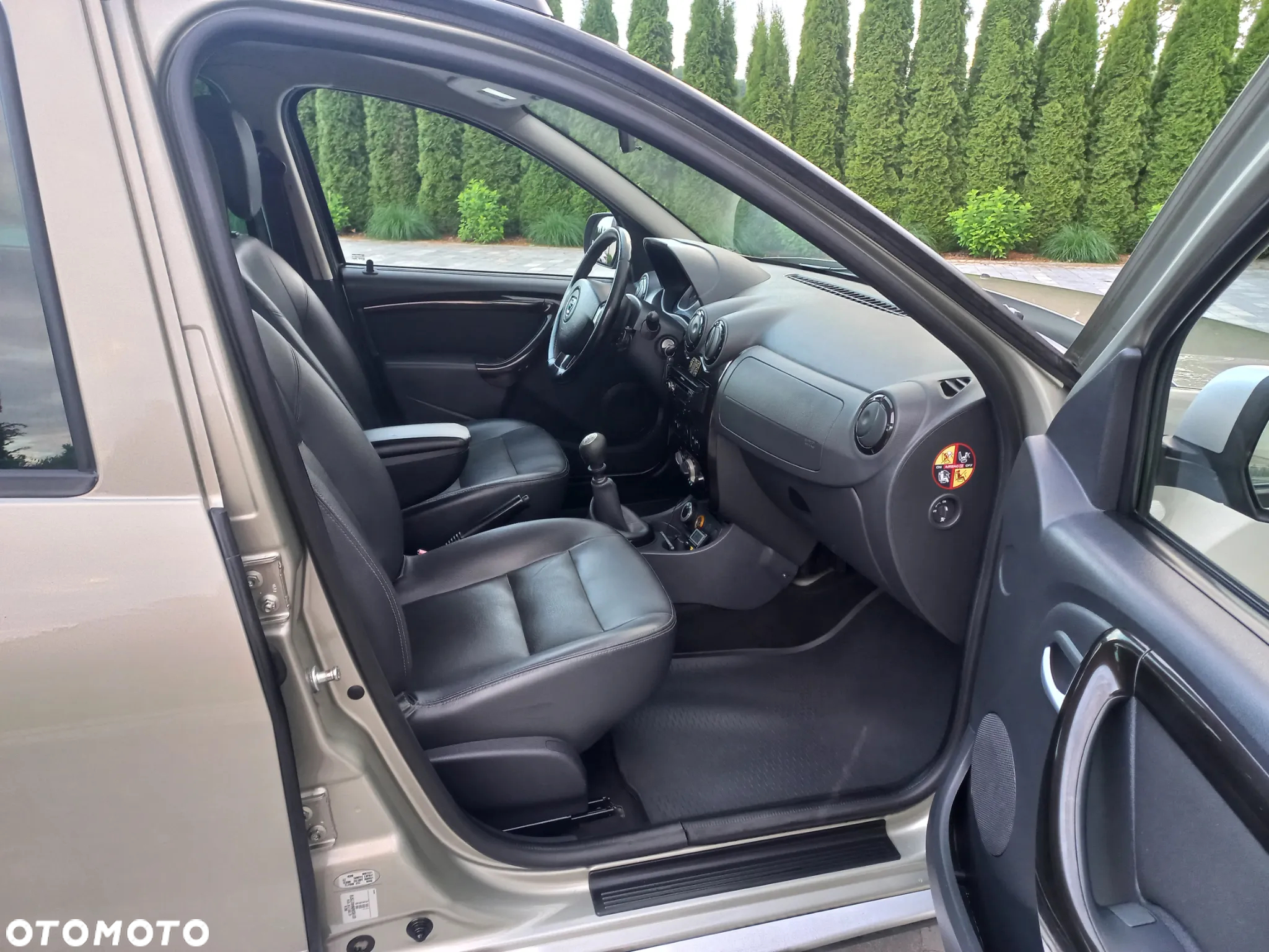 Dacia Duster 1.6 Laureate 4x4 - 5