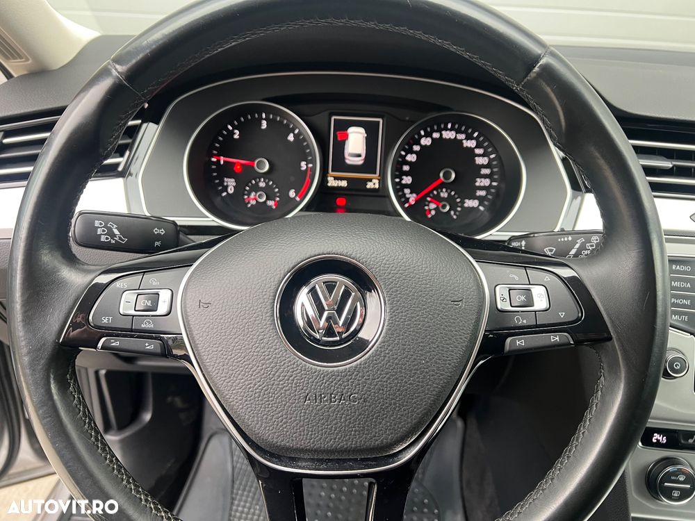 Volkswagen Passat Variant 2.0 TDI (BlueMotion Technology) Comfortline - 18