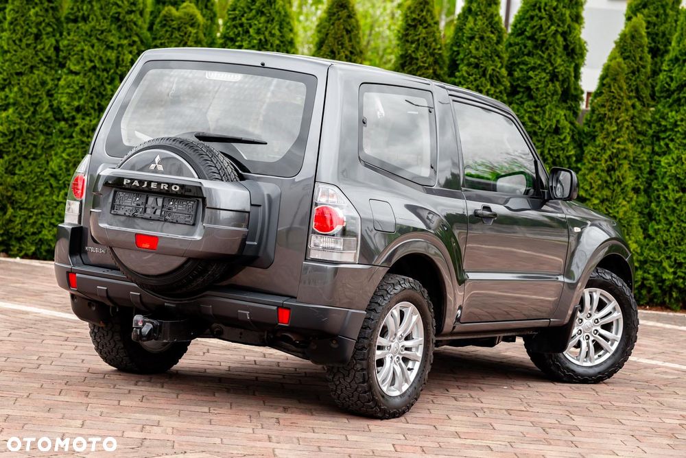 Mitsubishi Pajero 3.2 DI-D Automatik Final Edition - 8