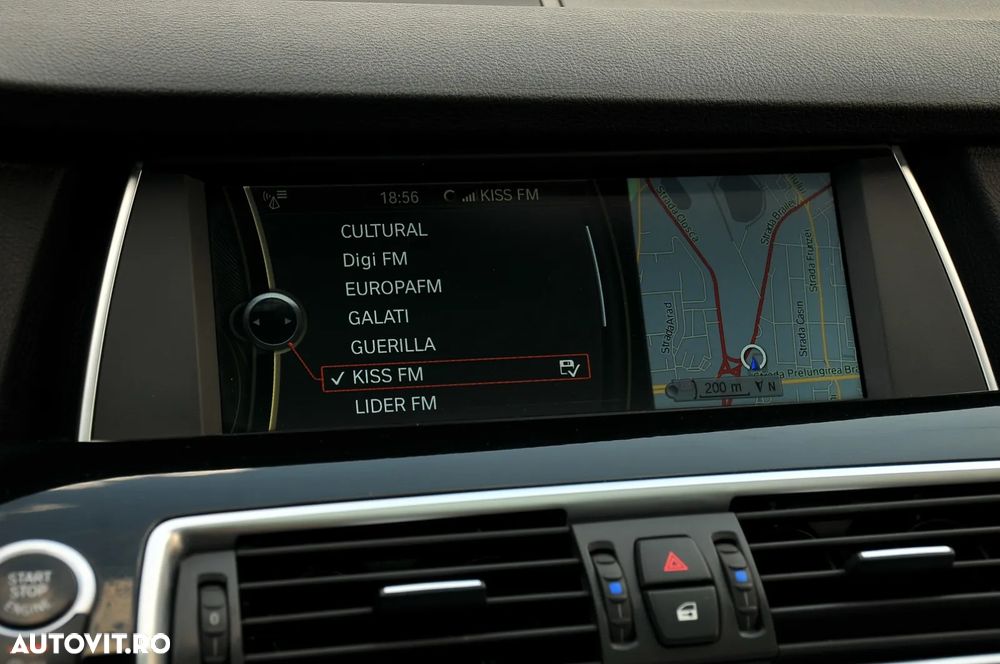 BMW Seria 5 530d xDrive Touring - 16