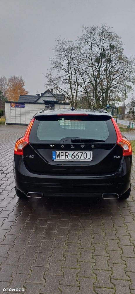 Volvo V60 D4 Summum - 36