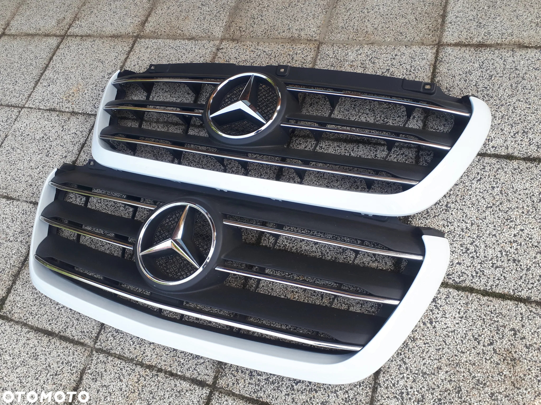 MERCEDES SPRINTER   907 910 ATRAPA GRILL - 2