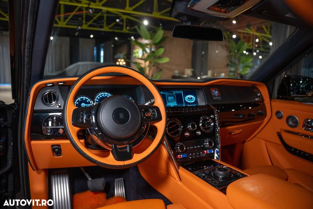 Rolls-Royce Cullinan - 11