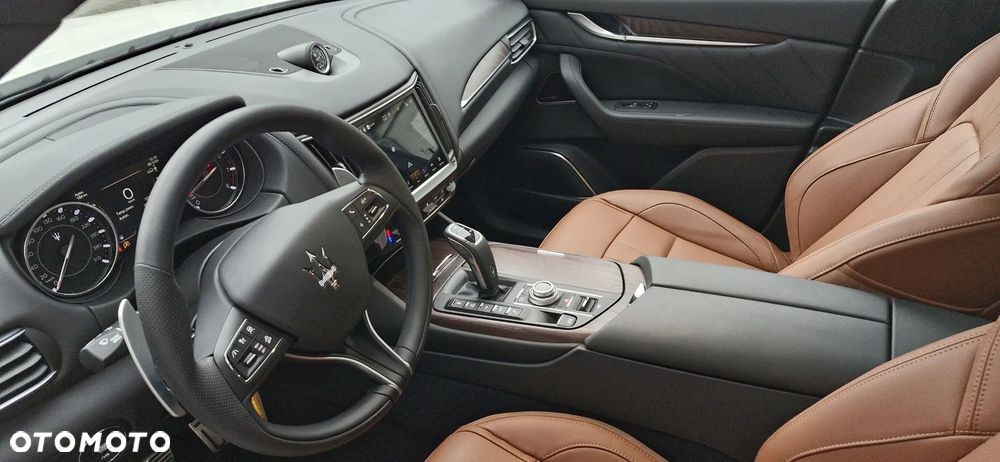 Maserati Levante - 25