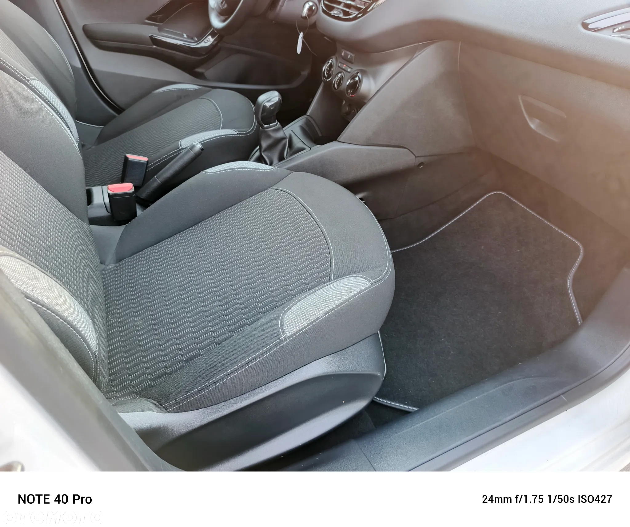 Peugeot 208 1.2 PureTech GPF Allure S&S - 12