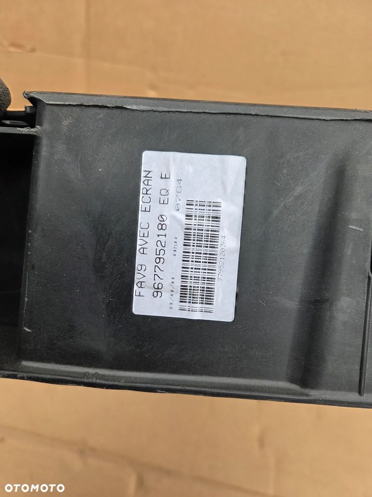 Pas przedni wzmocznienie czołowe Peugeot 1007 2008 207 208 Citroën C3 I C3 II DS 3 9677952180 - 10