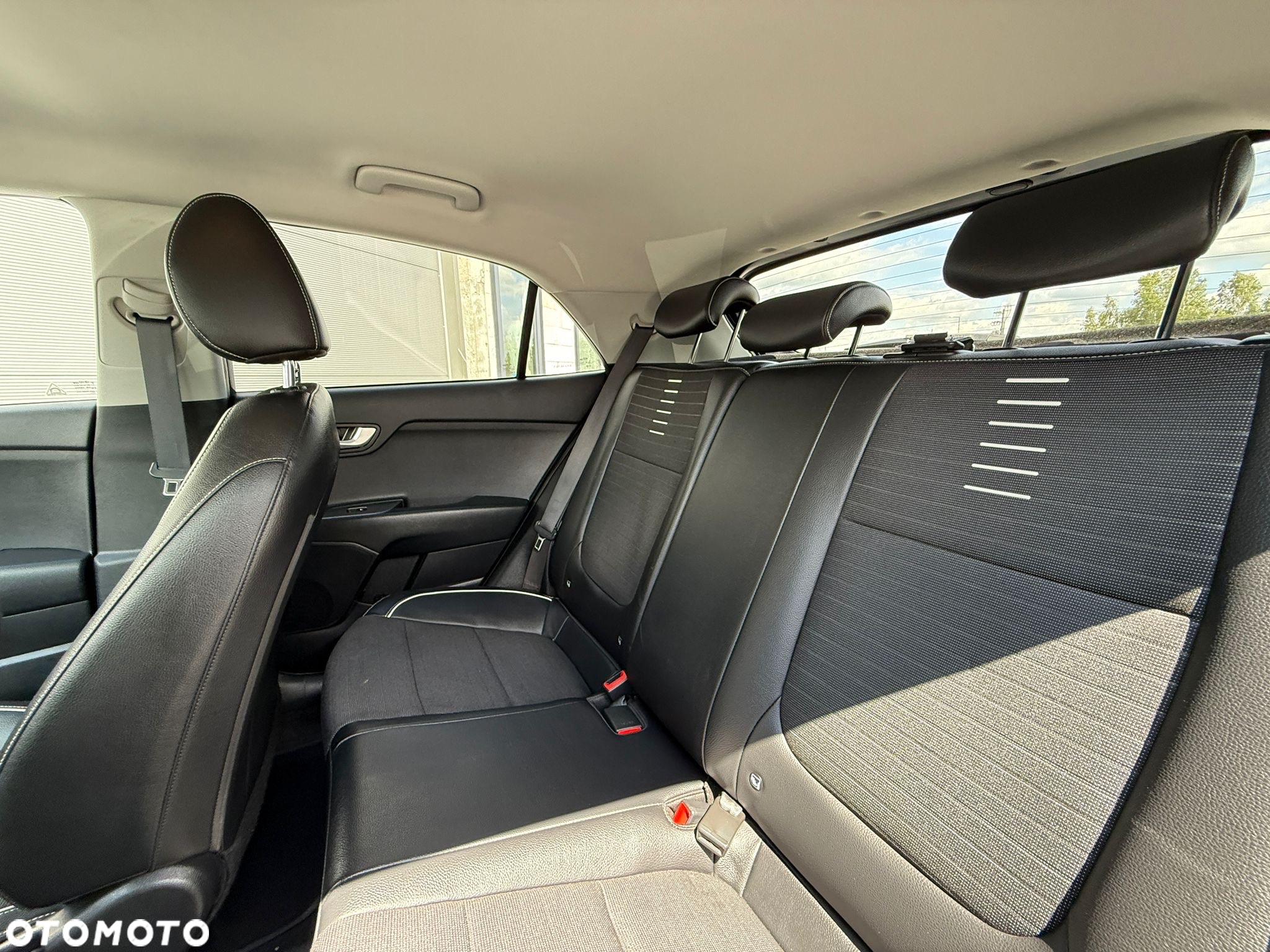 Kia Rio 1.0 T-GDI 120 DCT7 GT Line - 36