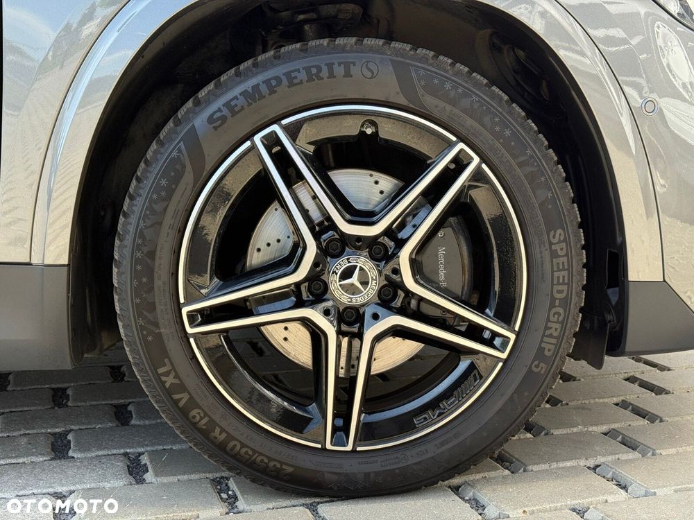 Mercedes-Benz GLA 200 d AMG Line - 9