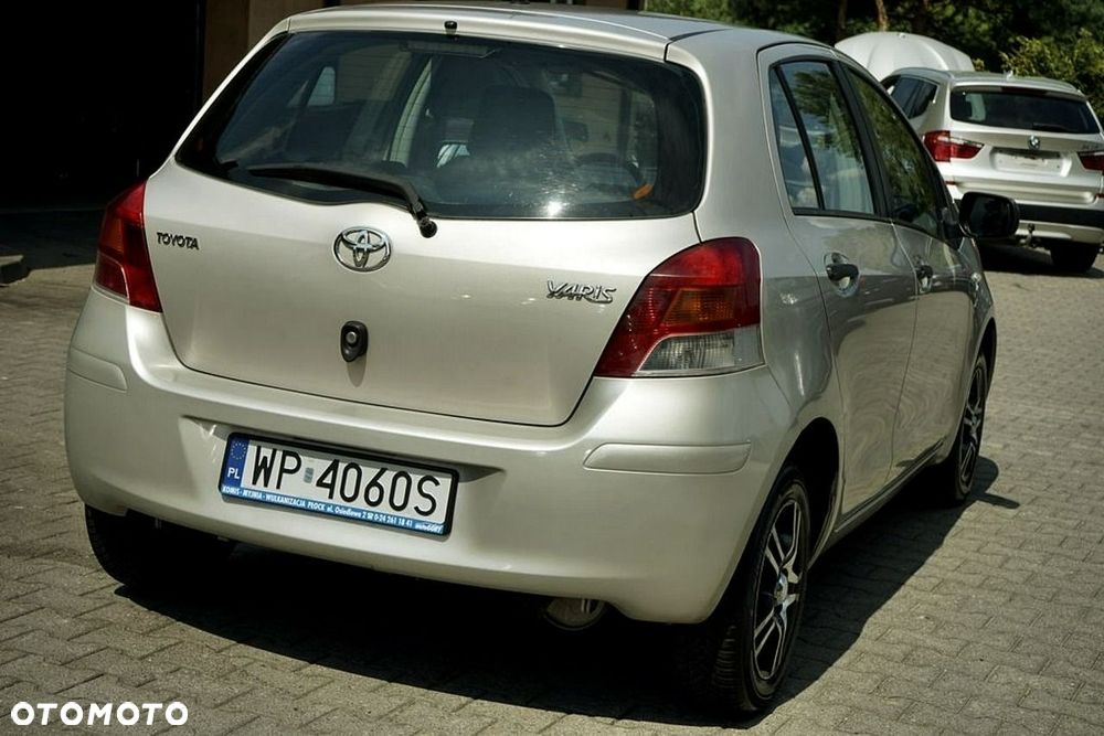 Toyota Yaris - 6