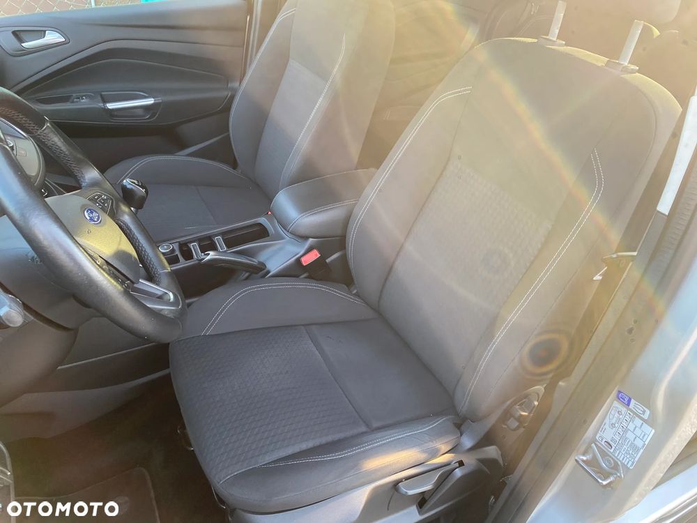 Ford Grand C-MAX - 19