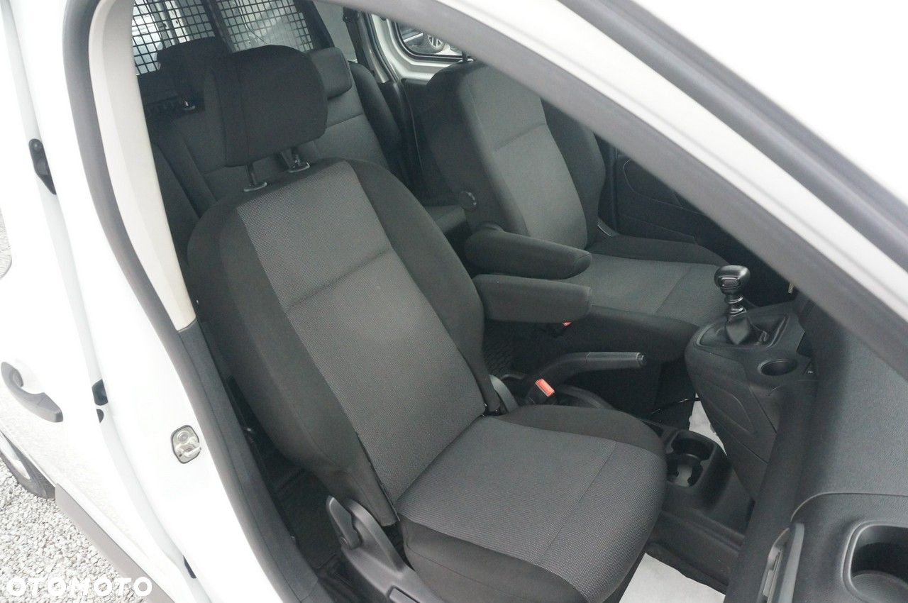 Opel Combo Cargo XL 1.5 CDTI 2,4t (bryg.) - 29