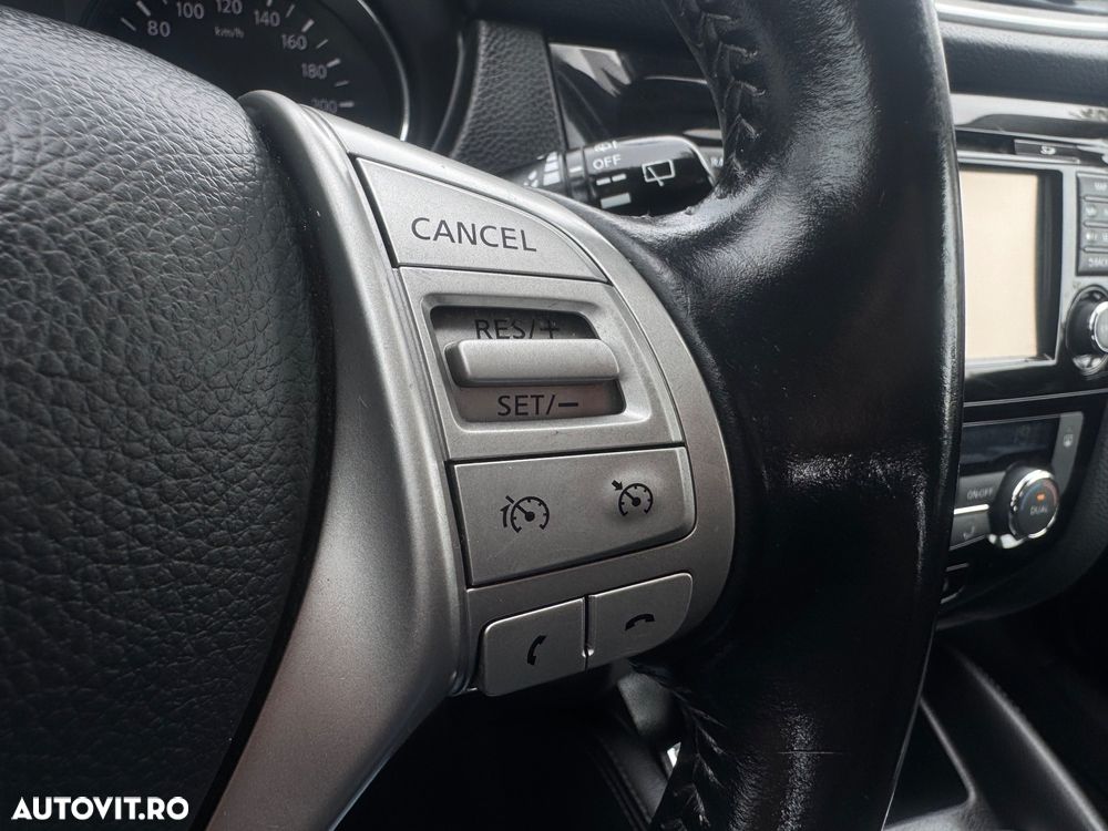 Nissan Qashqai 1.5 DCI N-Connecta - 18