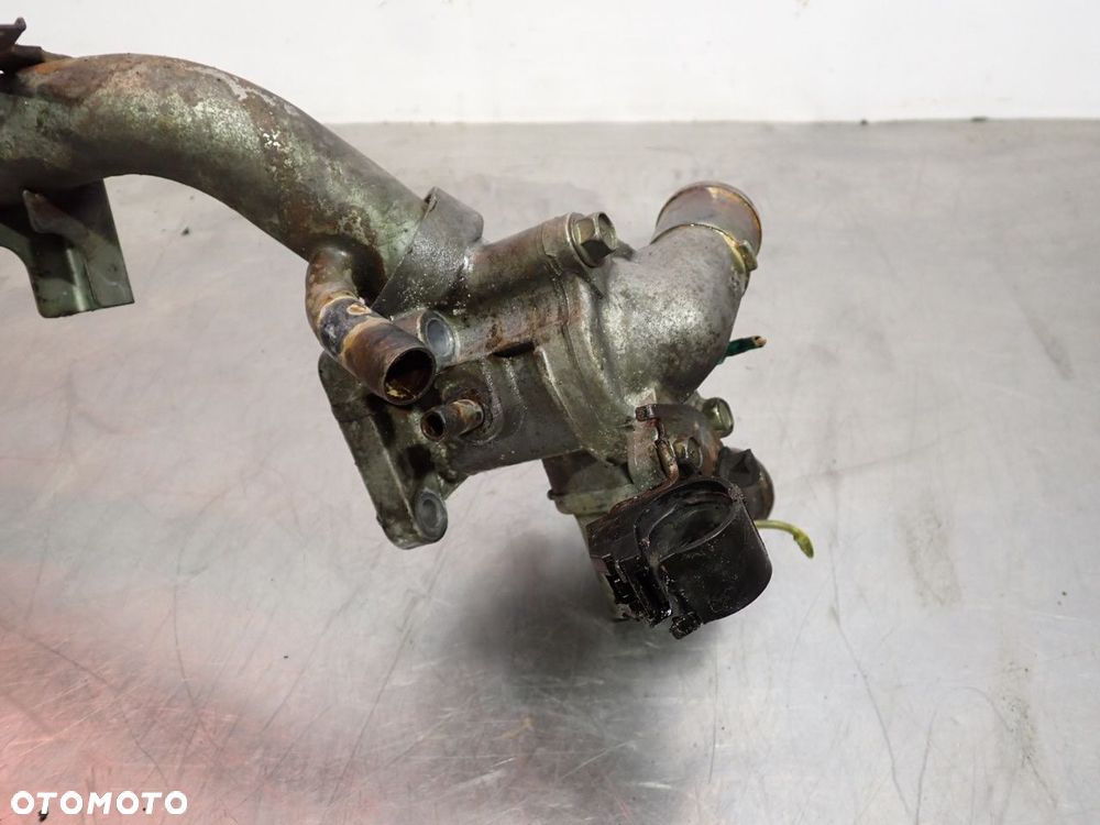 OBUDOWA TERMOSTATU MITSUBISHI OUTLANDER I - 5