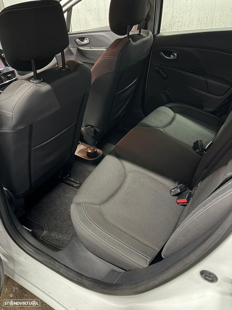 Renault Clio Sport Tourer dCi 90 Limited - 9