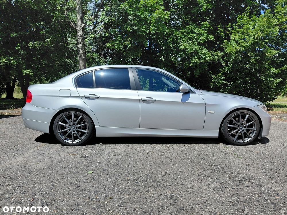 BMW Seria 3 325i - 5